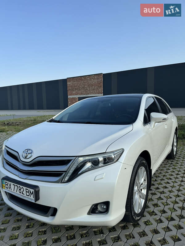 Позашляховик / Кросовер Toyota Venza 2014 в Хмельницькому