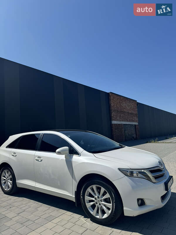 Позашляховик / Кросовер Toyota Venza 2014 в Хмельницькому