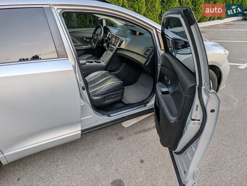 Внедорожник / Кроссовер Toyota Venza 2013 в Киеве