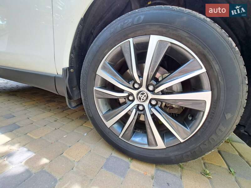 Позашляховик / Кросовер Toyota Venza 2021 в Монастирищеві