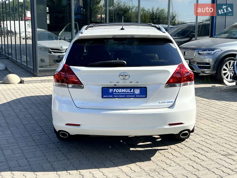 Внедорожник / Кроссовер Toyota Venza 2015 в Нововолынске