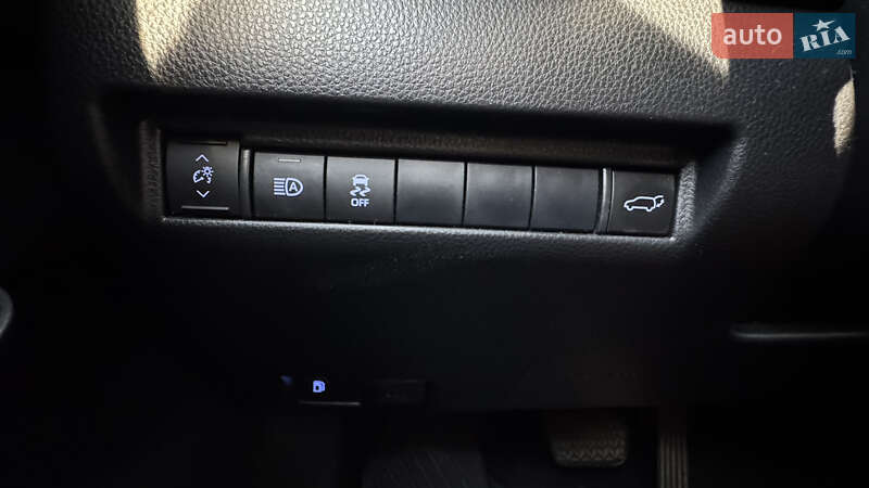 Позашляховик / Кросовер Toyota Venza 2021 в Шептицькому