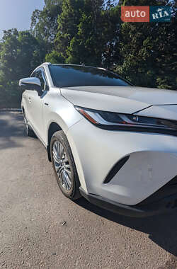 Позашляховик / Кросовер Toyota Venza 2021 в Львові
