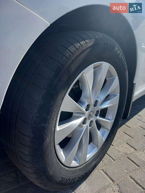 Позашляховик / Кросовер Toyota Venza 2013 в Полтаві