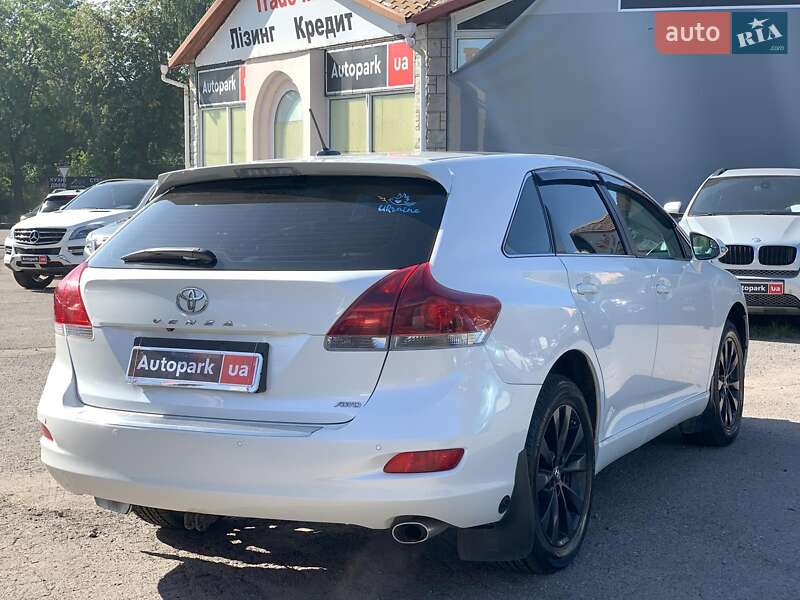 Позашляховик / Кросовер Toyota Venza 2013 в Вінниці