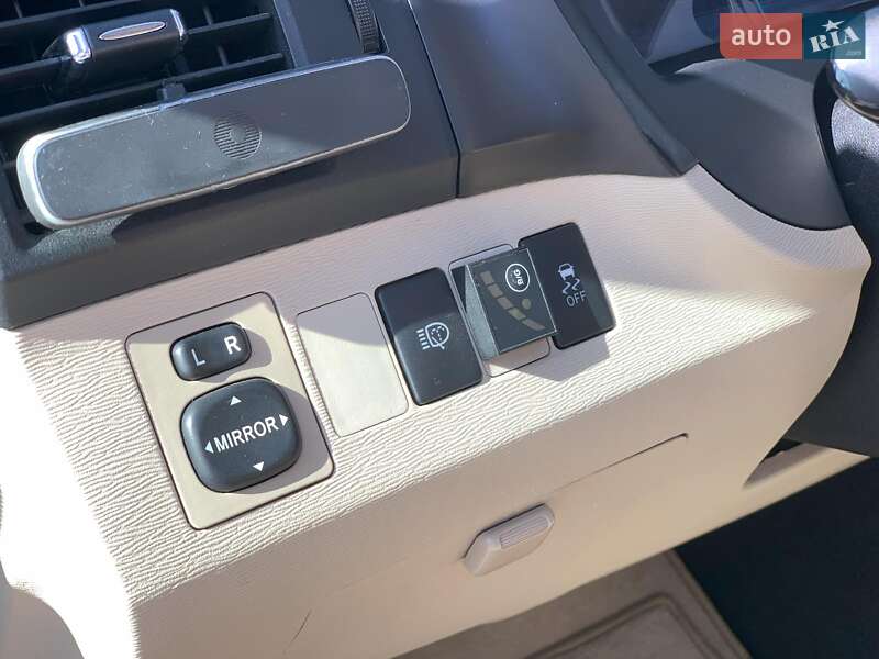 Позашляховик / Кросовер Toyota Venza 2013 в Вінниці