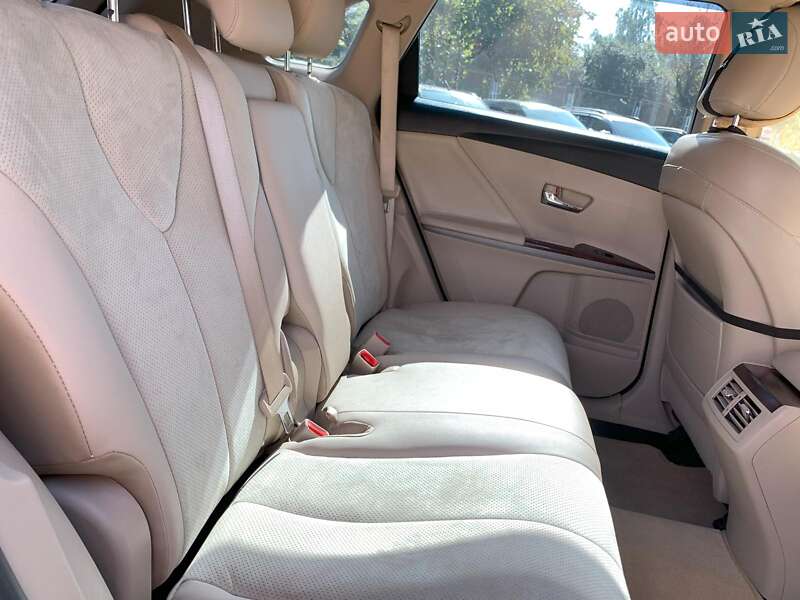 Позашляховик / Кросовер Toyota Venza 2013 в Вінниці