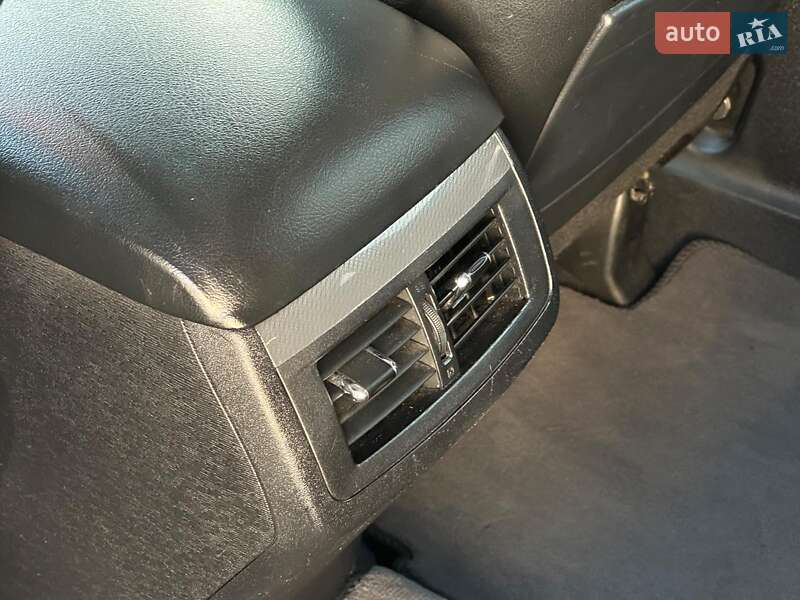 Позашляховик / Кросовер Toyota Venza 2014 в Одесі