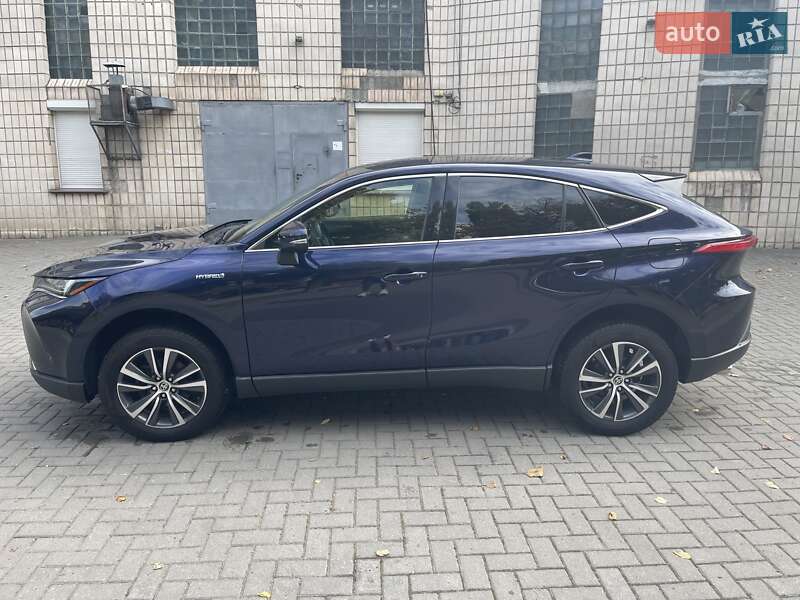 Позашляховик / Кросовер Toyota Venza 2021 в Києві