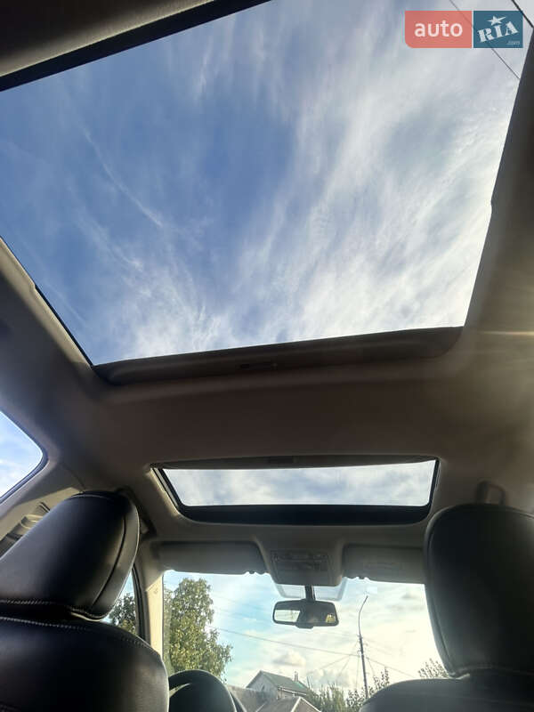 Внедорожник / Кроссовер Toyota Venza 2013 в Черкассах