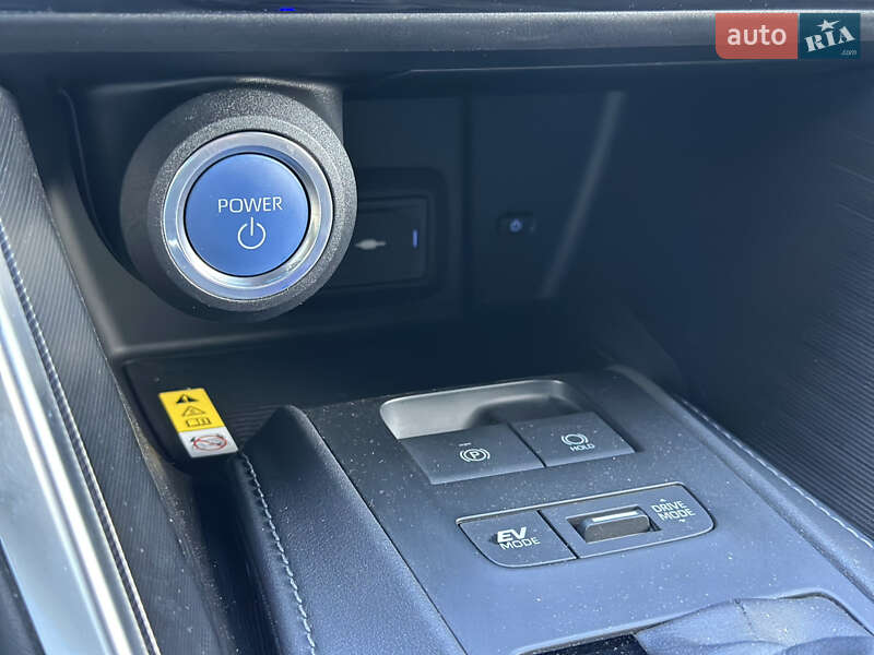 Позашляховик / Кросовер Toyota Venza 2022 в Львові