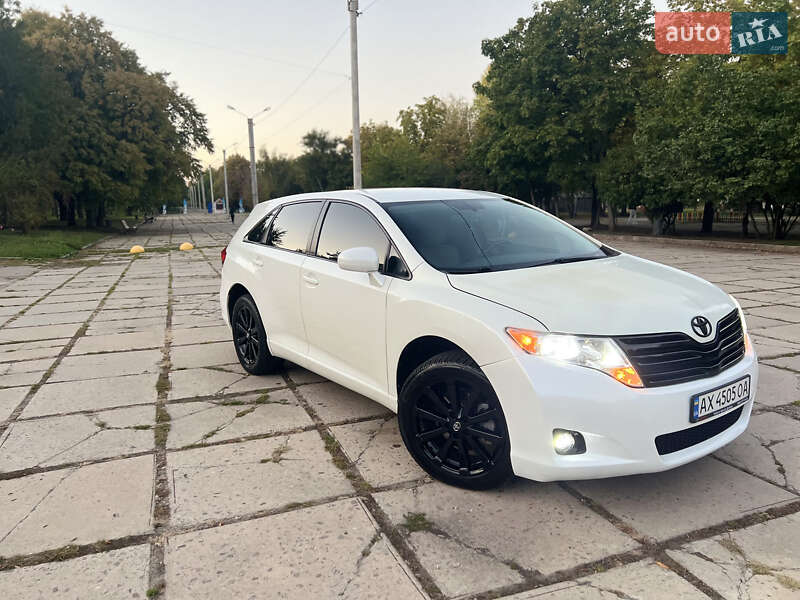 Внедорожник / Кроссовер Toyota Venza 2010 в Харькове