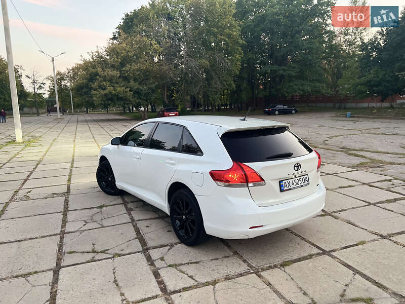 Внедорожник / Кроссовер Toyota Venza 2010 в Харькове