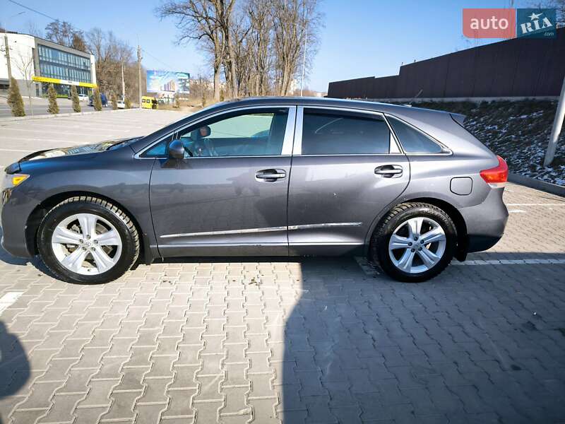 Позашляховик / Кросовер Toyota Venza 2011 в Тернополі