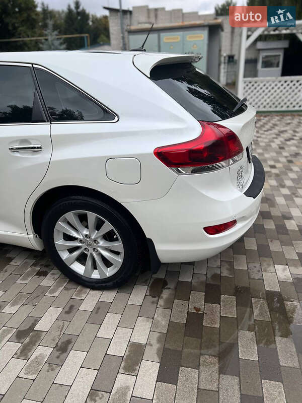 Внедорожник / Кроссовер Toyota Venza 2015 в Киеве