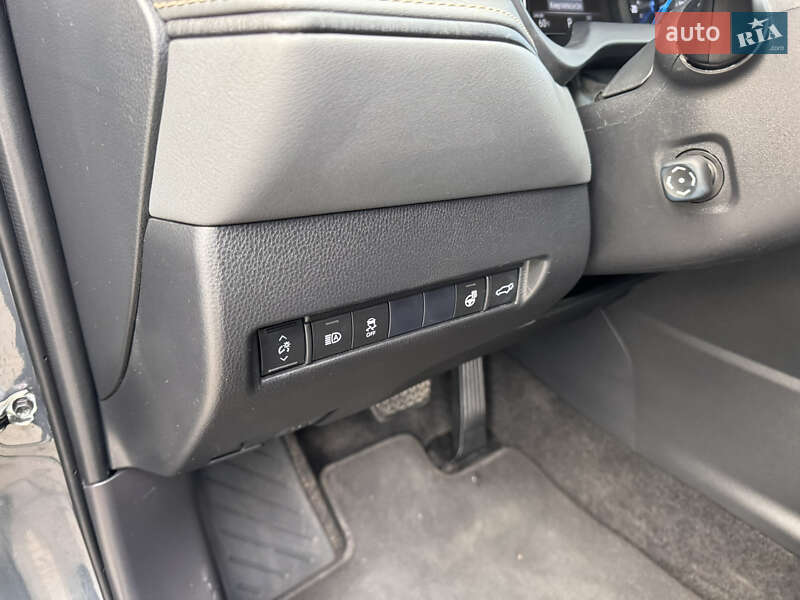 Внедорожник / Кроссовер Toyota Venza 2021 в Одессе