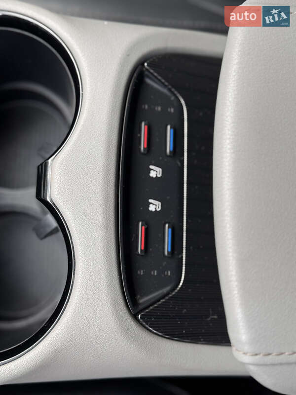 Внедорожник / Кроссовер Toyota Venza 2021 в Одессе