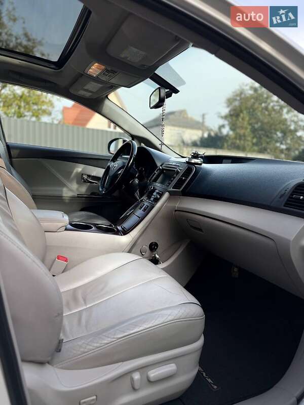 Внедорожник / Кроссовер Toyota Venza 2010 в Киеве