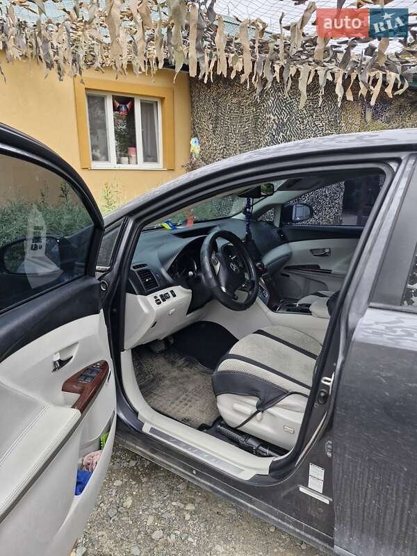 Позашляховик / Кросовер Toyota Venza 2010 в Кам'янець-Подільському