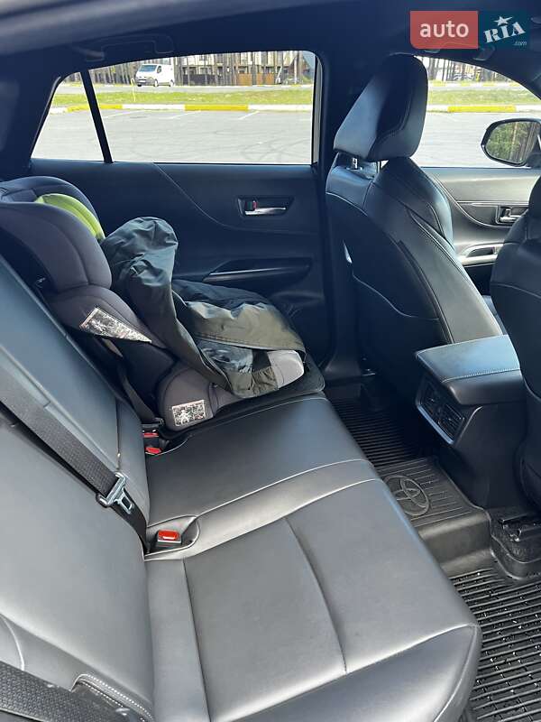 Позашляховик / Кросовер Toyota Venza 2024 в Києві