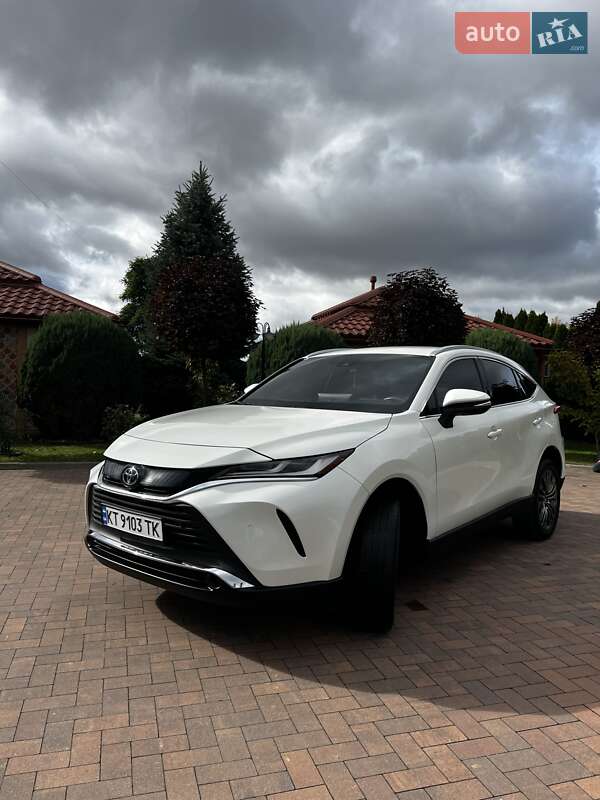 Позашляховик / Кросовер Toyota Venza 2022 в Івано-Франківську