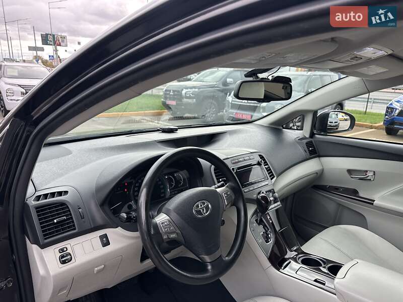 Внедорожник / Кроссовер Toyota Venza 2010 в Киеве