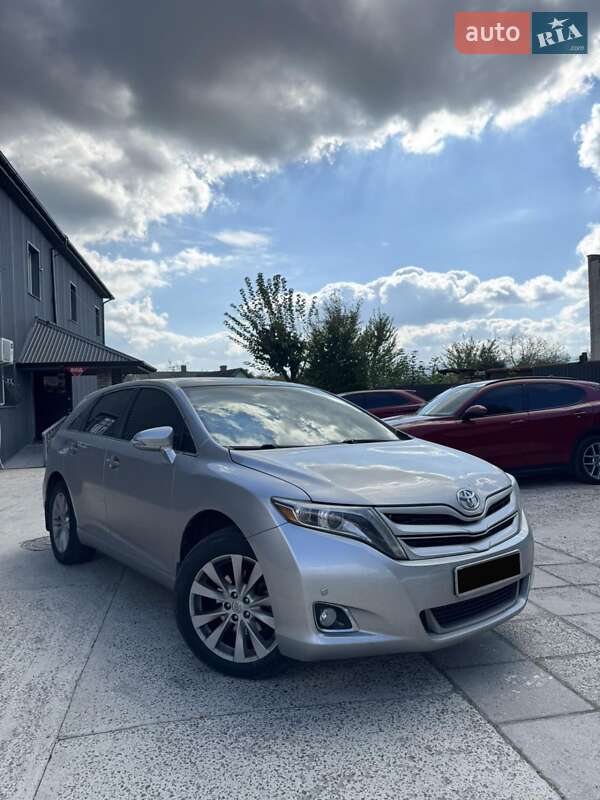 Внедорожник / Кроссовер Toyota Venza 2015 в Дрогобыче