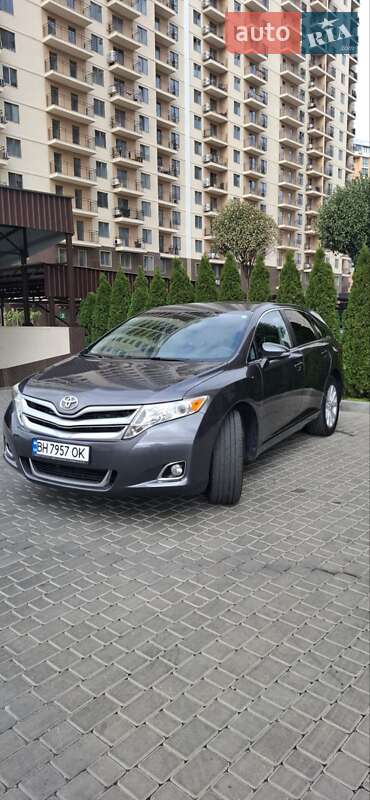 Позашляховик / Кросовер Toyota Venza 2015 в Одесі