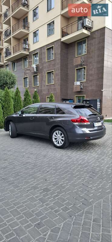 Позашляховик / Кросовер Toyota Venza 2015 в Одесі
