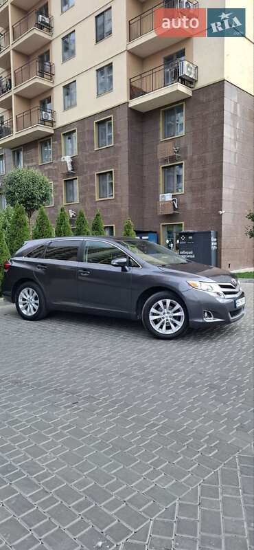 Позашляховик / Кросовер Toyota Venza 2015 в Одесі