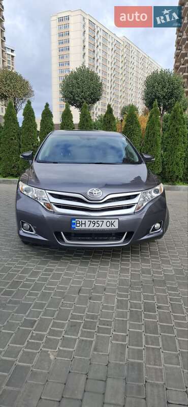 Позашляховик / Кросовер Toyota Venza 2015 в Одесі