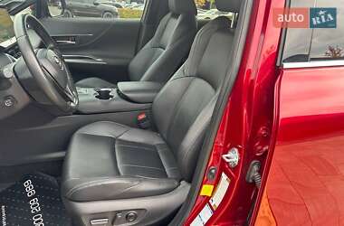 Внедорожник / Кроссовер Toyota Venza 2021 в 