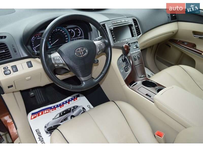 Внедорожник / Кроссовер Toyota Venza 2010 в Львове