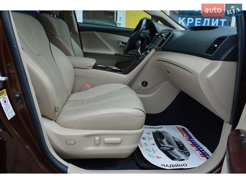 Внедорожник / Кроссовер Toyota Venza 2010 в Львове