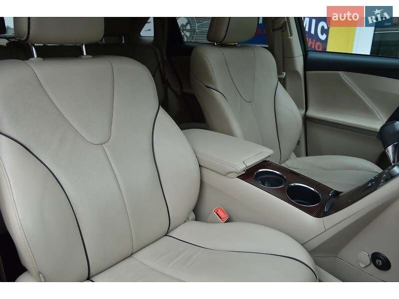 Внедорожник / Кроссовер Toyota Venza 2010 в Львове
