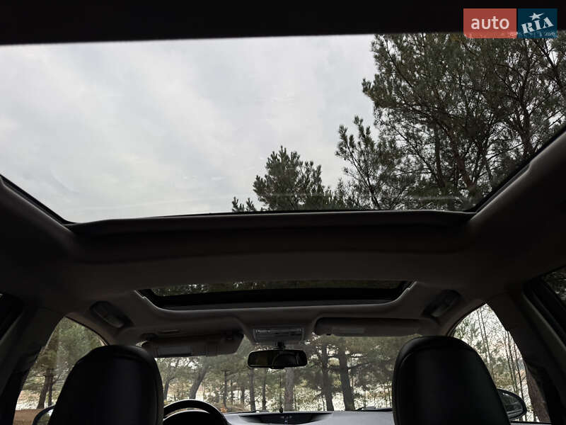 Позашляховик / Кросовер Toyota Venza 2014 в Житомирі