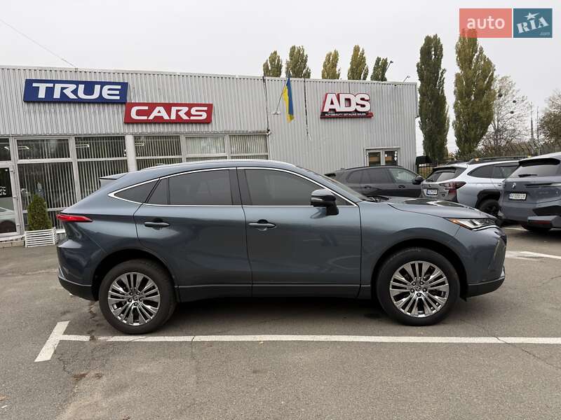 Внедорожник / Кроссовер Toyota Venza 2022 в Киеве