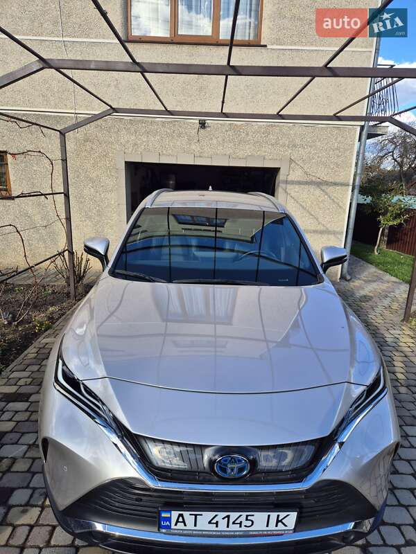 Позашляховик / Кросовер Toyota Venza 2021 в Івано-Франківську