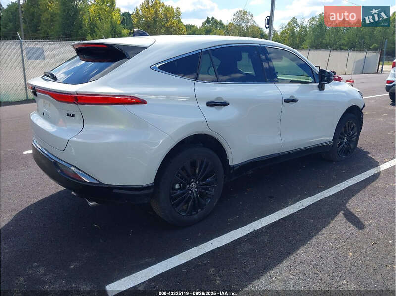 Позашляховик / Кросовер Toyota Venza 2024 в Львові