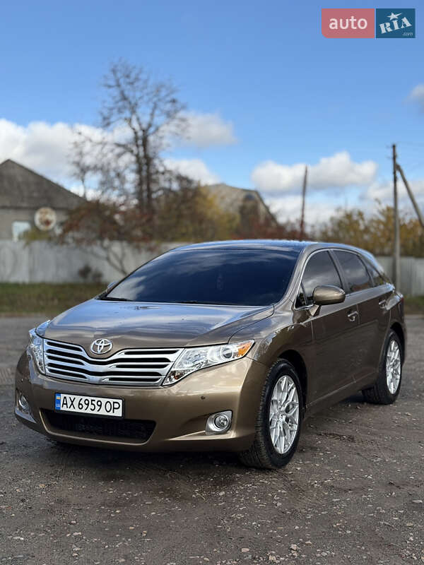 Внедорожник / Кроссовер Toyota Venza 2011 в Новой Водолаге