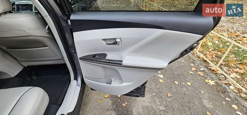 Внедорожник / Кроссовер Toyota Venza 2014 в Днепре