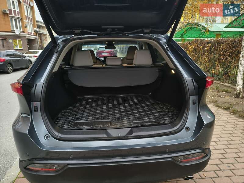 Внедорожник / Кроссовер Toyota Venza 2021 в Киеве