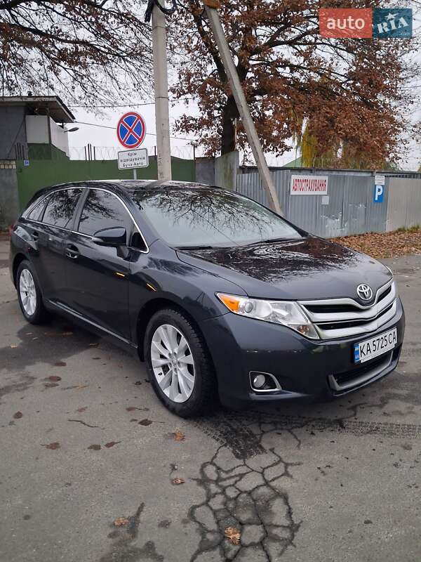 Внедорожник / Кроссовер Toyota Venza 2014 в Буче