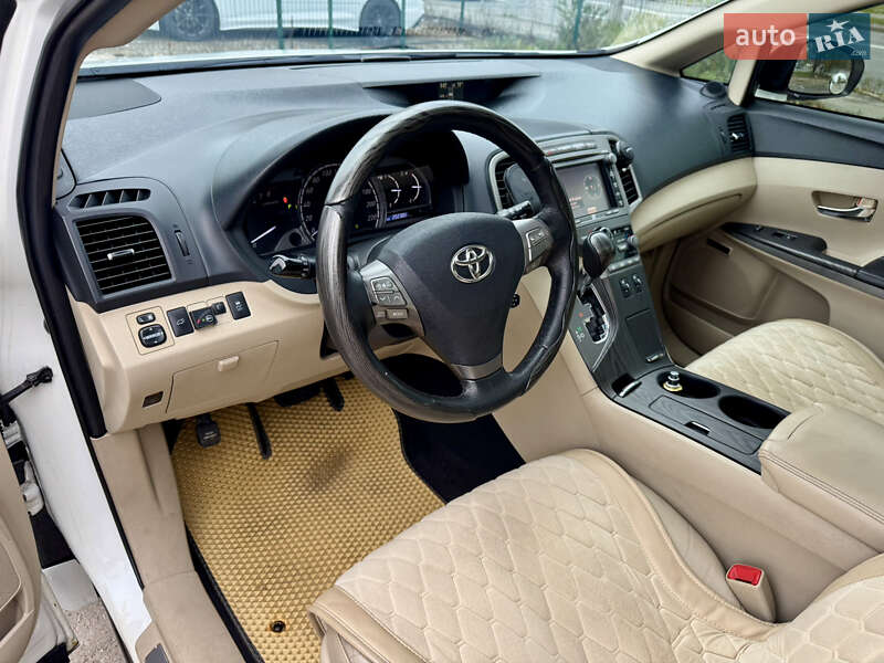 Внедорожник / Кроссовер Toyota Venza 2010 в Киеве