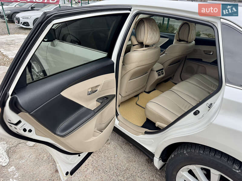 Внедорожник / Кроссовер Toyota Venza 2010 в Киеве