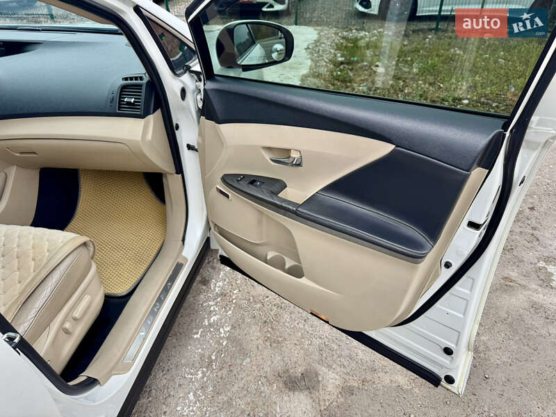 Внедорожник / Кроссовер Toyota Venza 2010 в Киеве