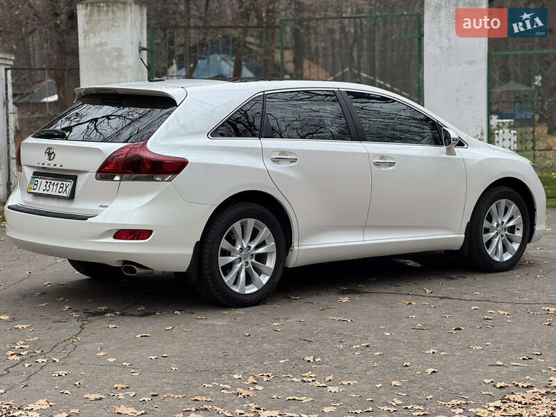 Внедорожник / Кроссовер Toyota Venza 2013 в Знаменке