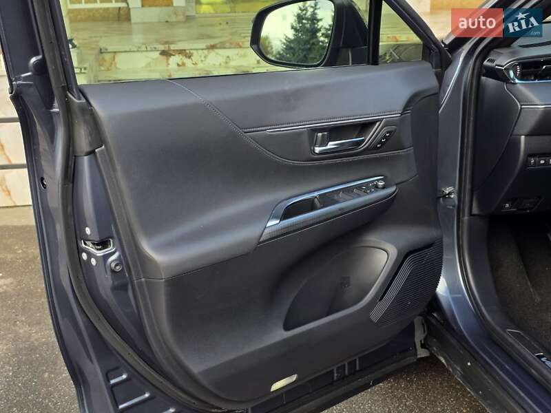 Позашляховик / Кросовер Toyota Venza 2020 в Тернополі