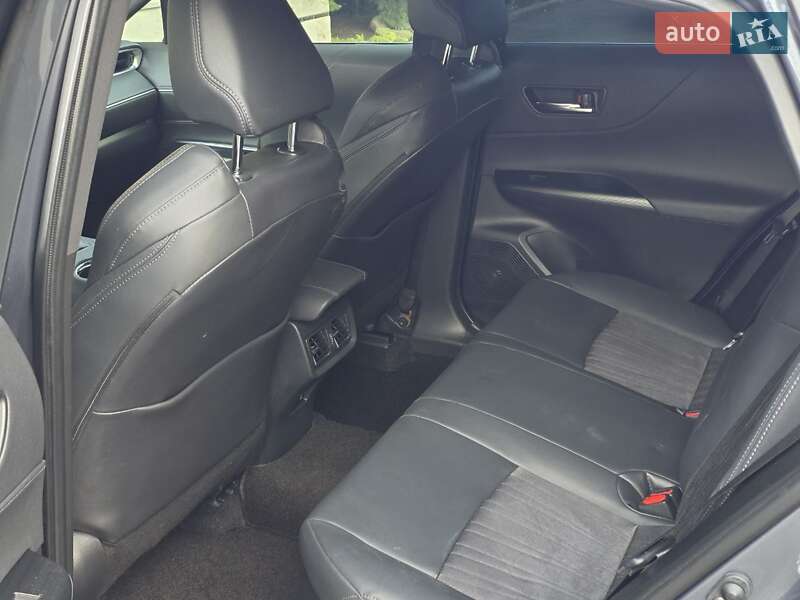 Позашляховик / Кросовер Toyota Venza 2020 в Тернополі