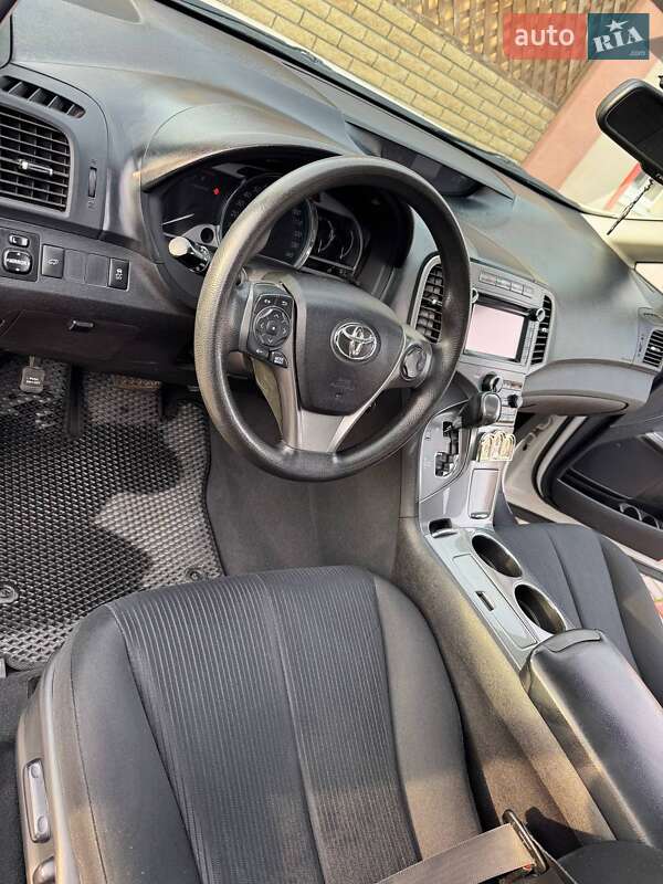 Внедорожник / Кроссовер Toyota Venza 2014 в Петриковке